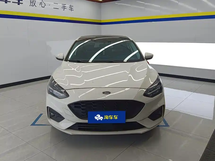 FORD FOX