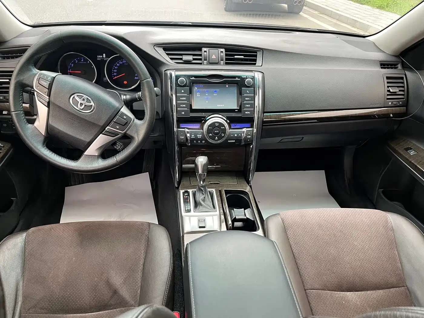 Toyota Reiz 2013 2.5V Premium Edition фото 6