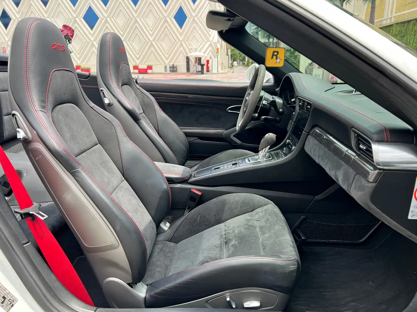 Porsche 911 2017 Carrera Cabriolet GTS 3.0T фото 12