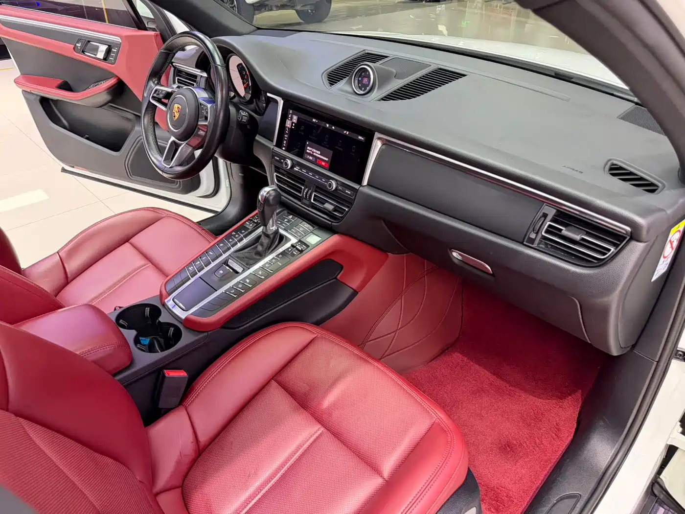 Porsche Macan 2021 Macan 2.0T фото 6