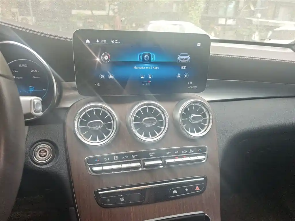 Mercedes-Benz GLC 2020 Facelift GLC 300 L 4MATIC Dynamic фото 6