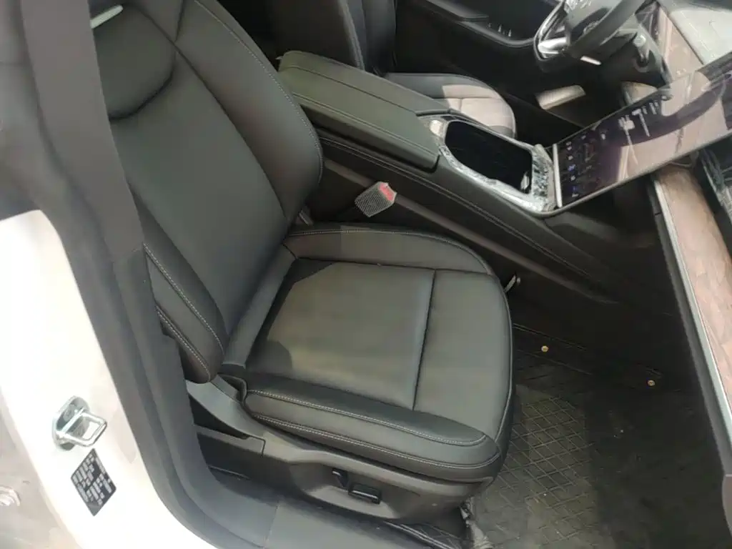 Nezha Auto Nezha S 2026 2024 Model Pure Electric 520km RWD Lite Edition