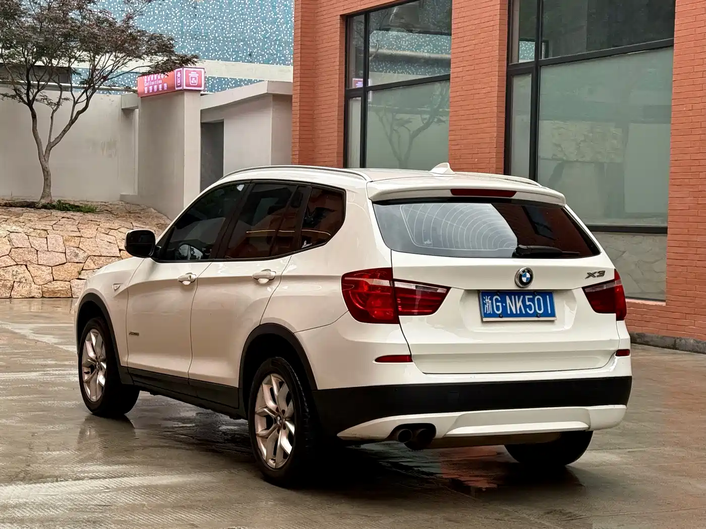 BMW X3 (Import) 2012 xDrive28i Leading Edition фото 6
