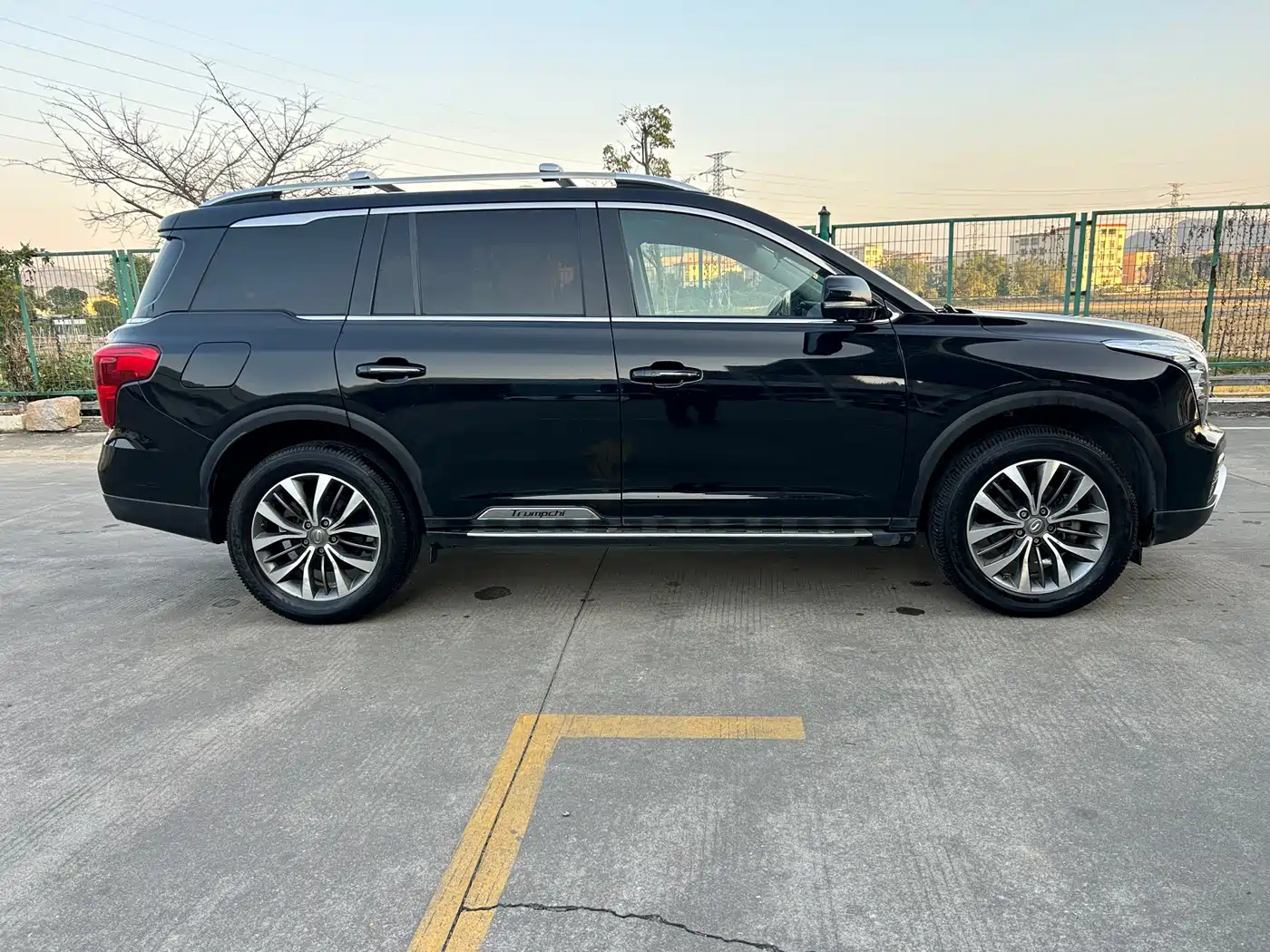 GAC Trumpchi Trumpchi GS8 2017 320T 2WD Luxury Smart Connect (7-seater) фото 4