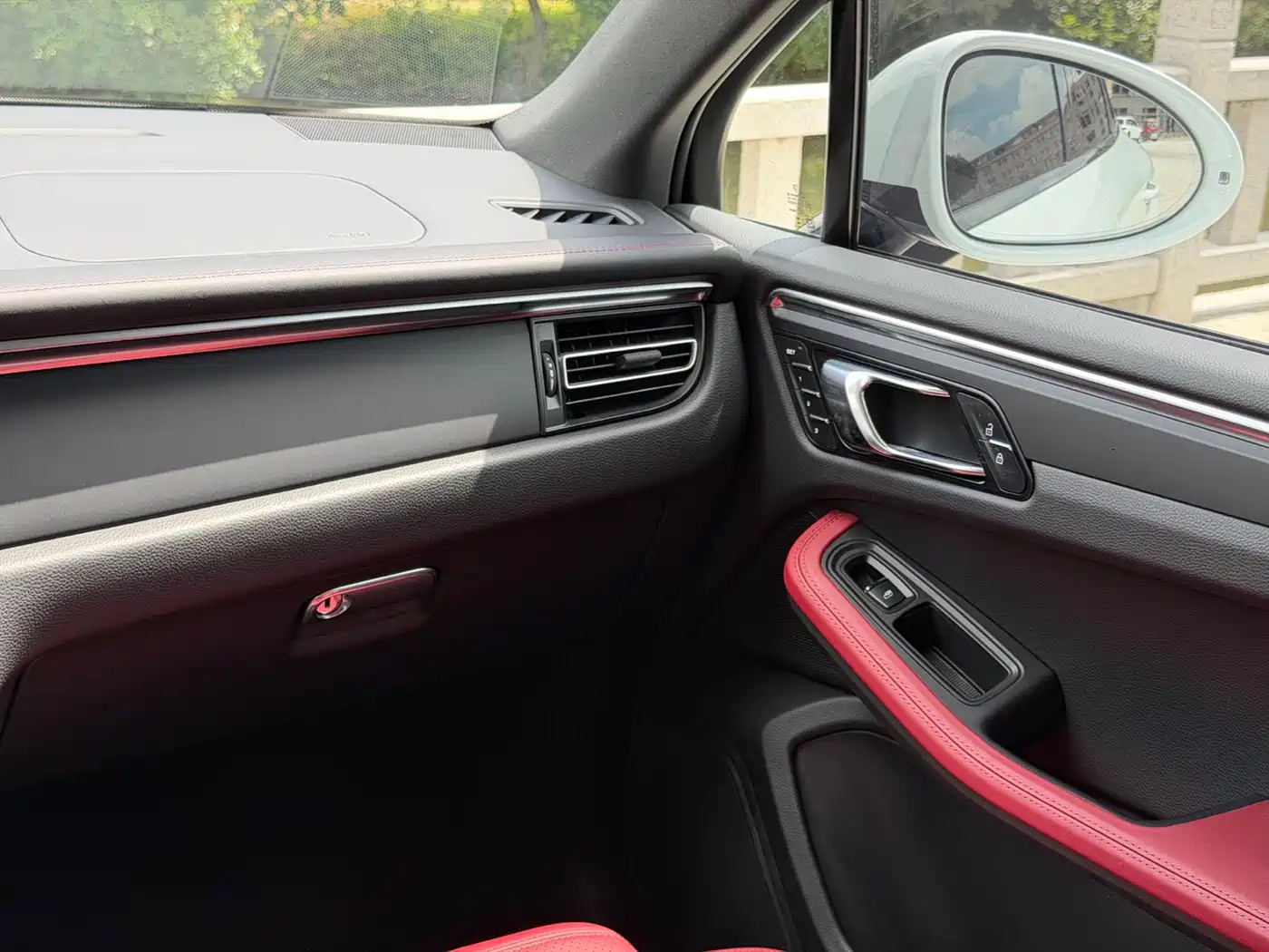Porsche Macan 2023 Macan 2.0T фото 13