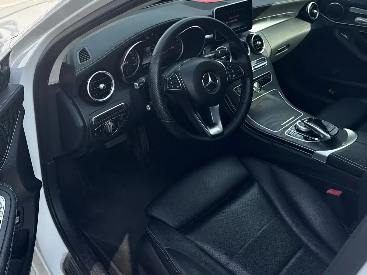 Фото 7 - Mercedes-Benz C-Class