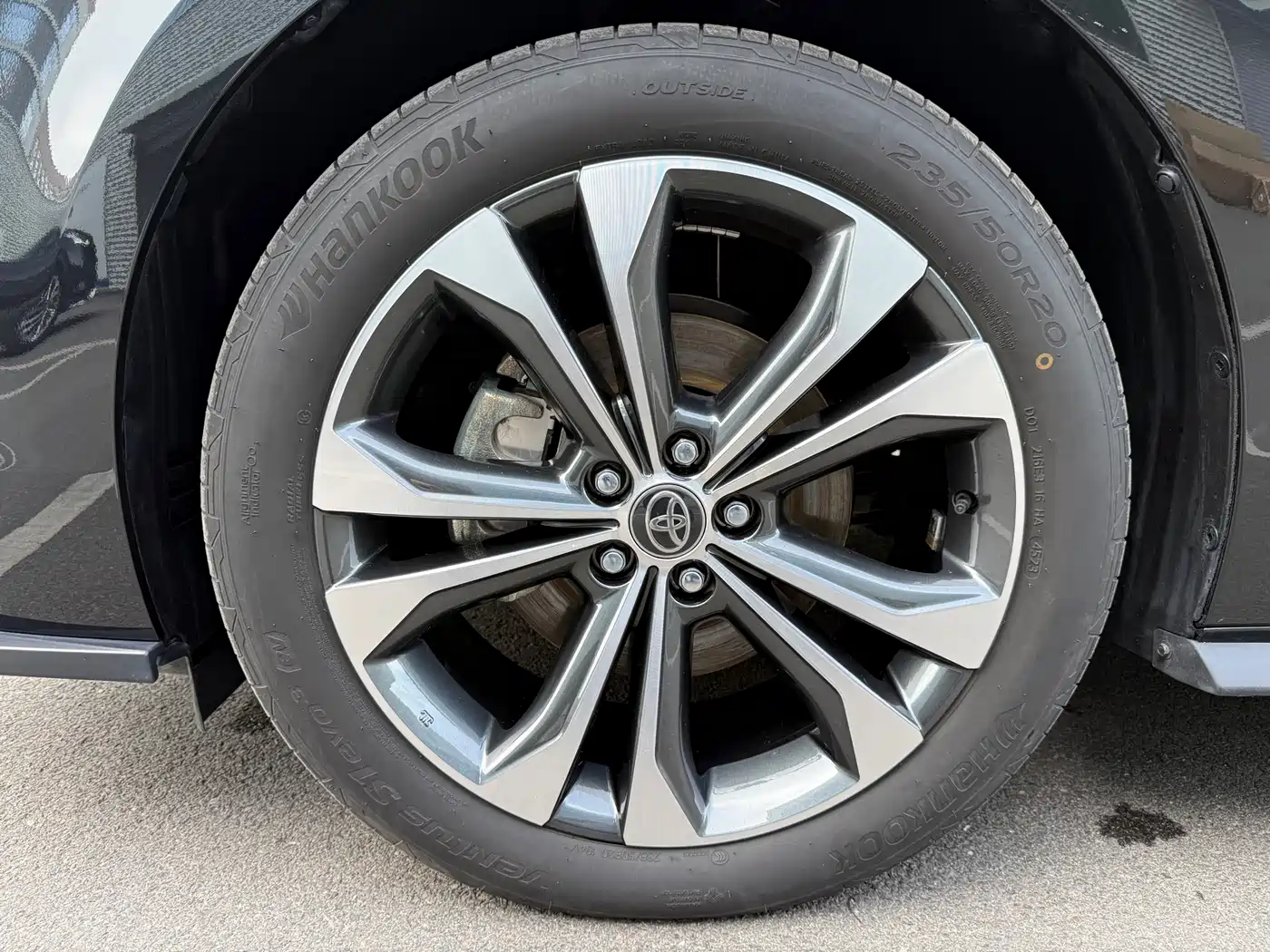 Toyota Granvia 2023 2.5L Hybrid Flagship VIP Edition фото 20
