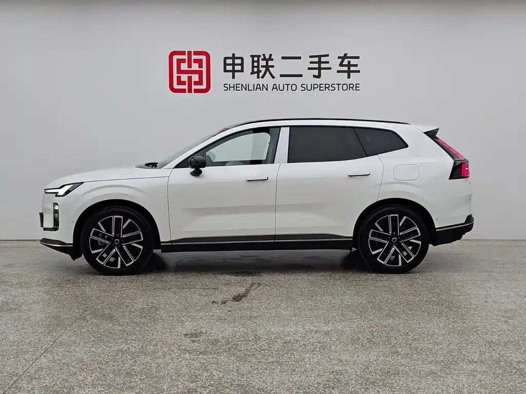 Volvo XC70 Plug-in Hybrid 2026 2026 4WD Ultra Long Range Plus