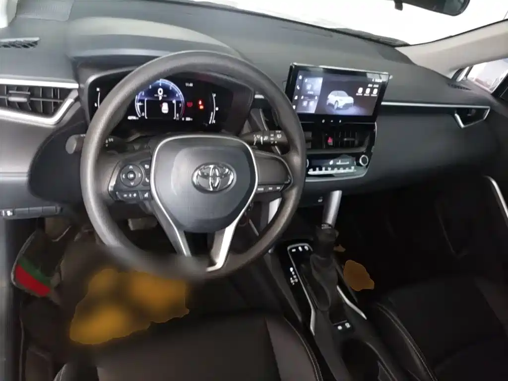 Toyota Frontlander 2023 2.0L CVT Elite Edition фото 10