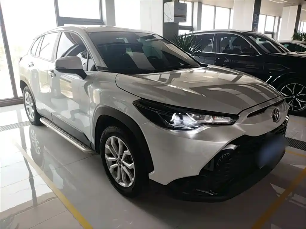 Toyota Frontlander 2023 2.0L CVT Elite Edition фото 4