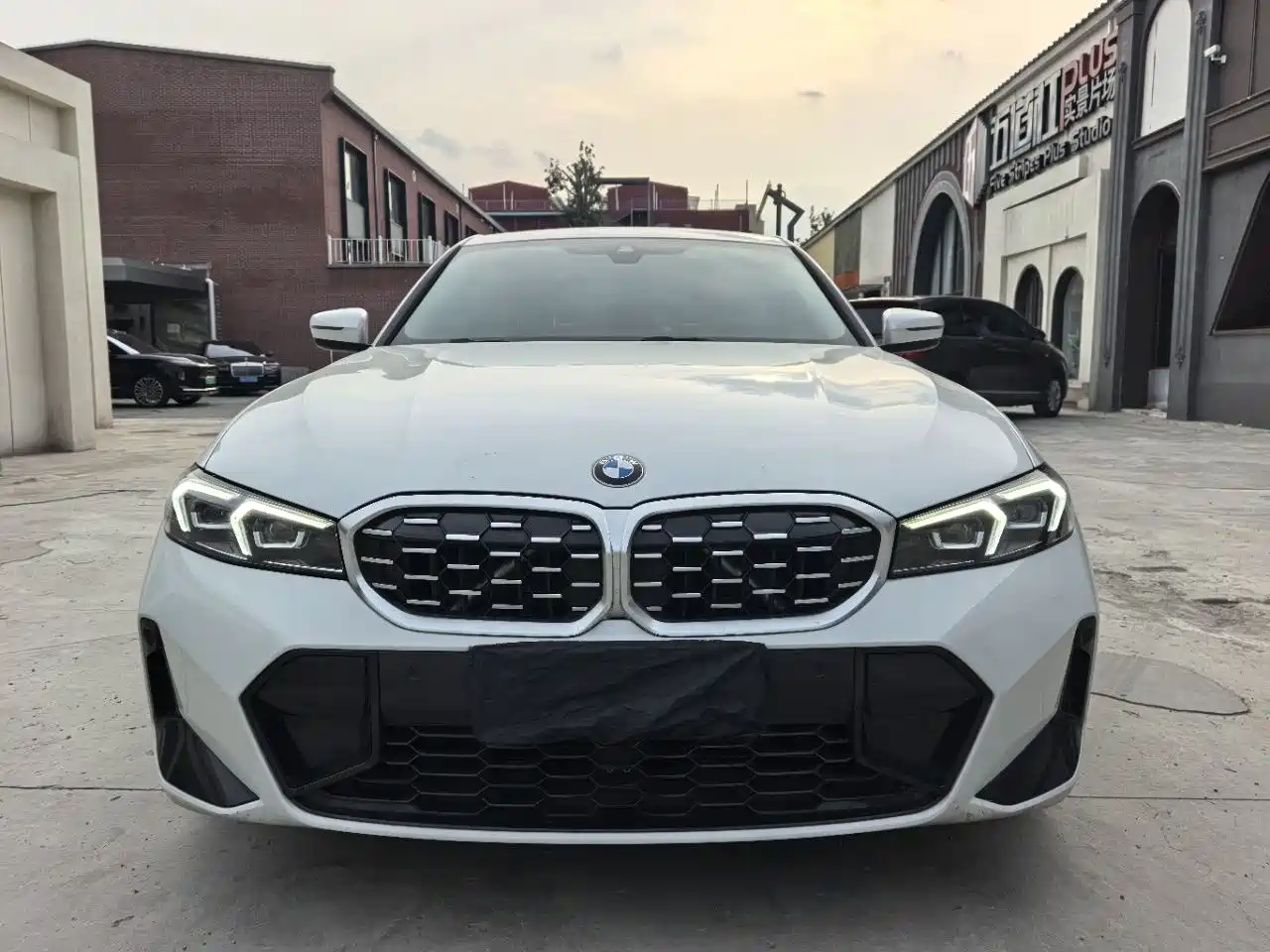BMW 3 Series 2024 325Li M Sport Package фото 2