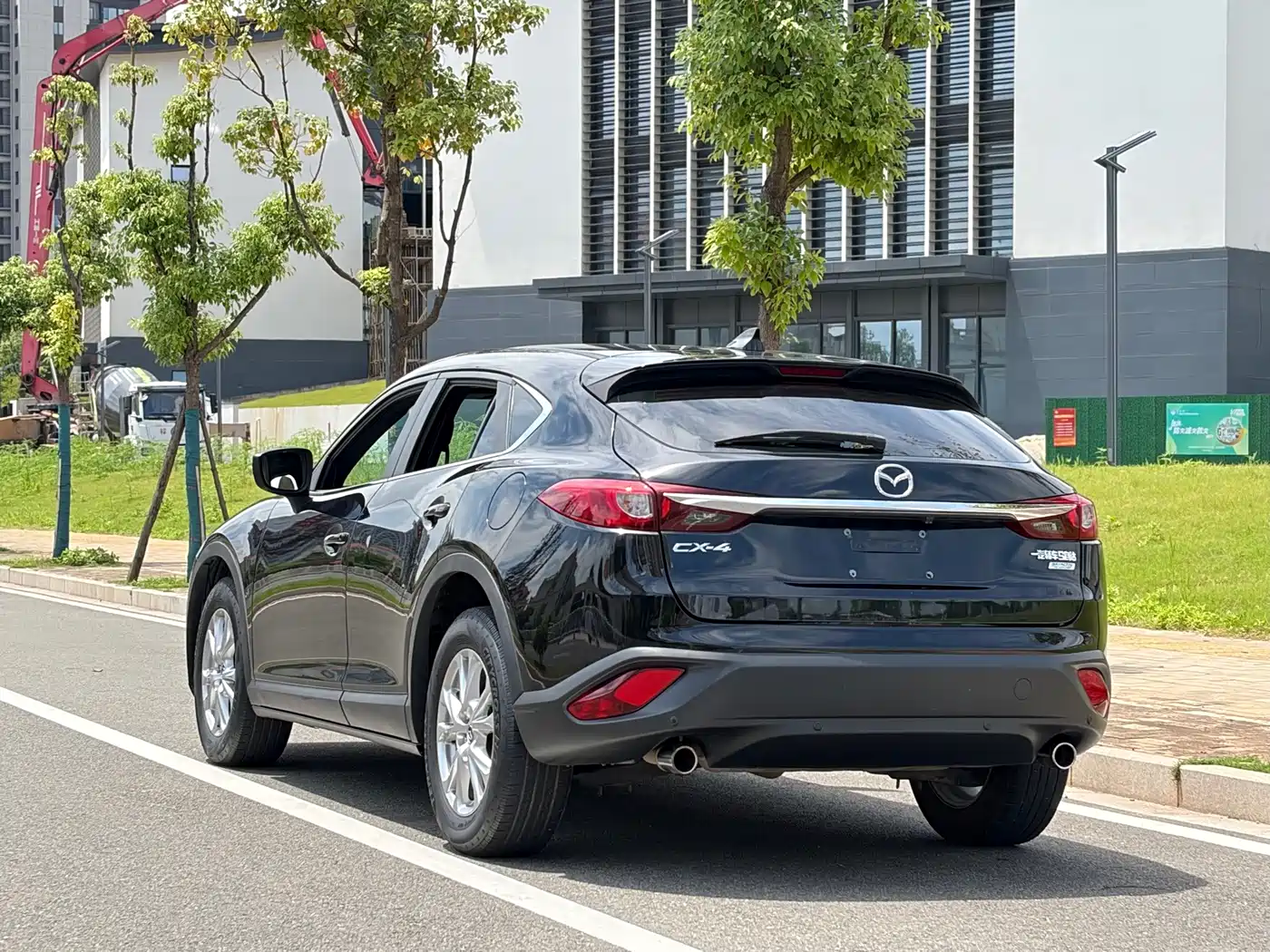 Фото 4 - Mazda CX-4