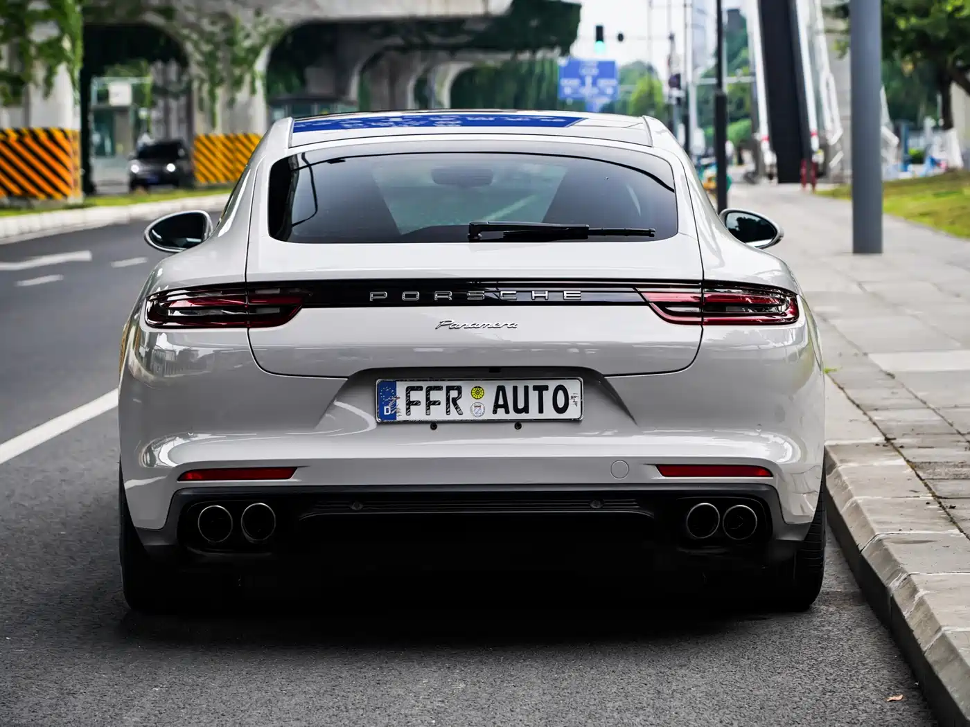 Porsche Panamera 2017 Panamera 3.0T фото 16