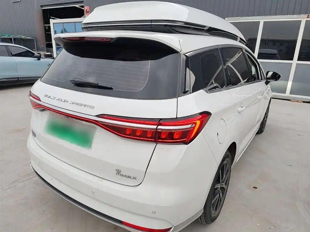 BYD Song MAX New Energy 2022 DM-i 105KM Executive Edition фото 5