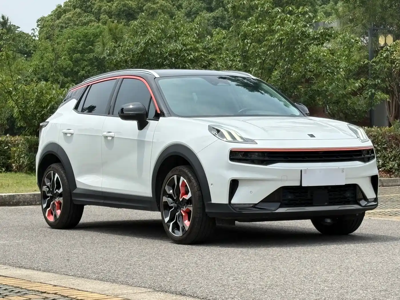 Lynk & Co 06 2023 Remix 1.5T Shine Halo фото 3