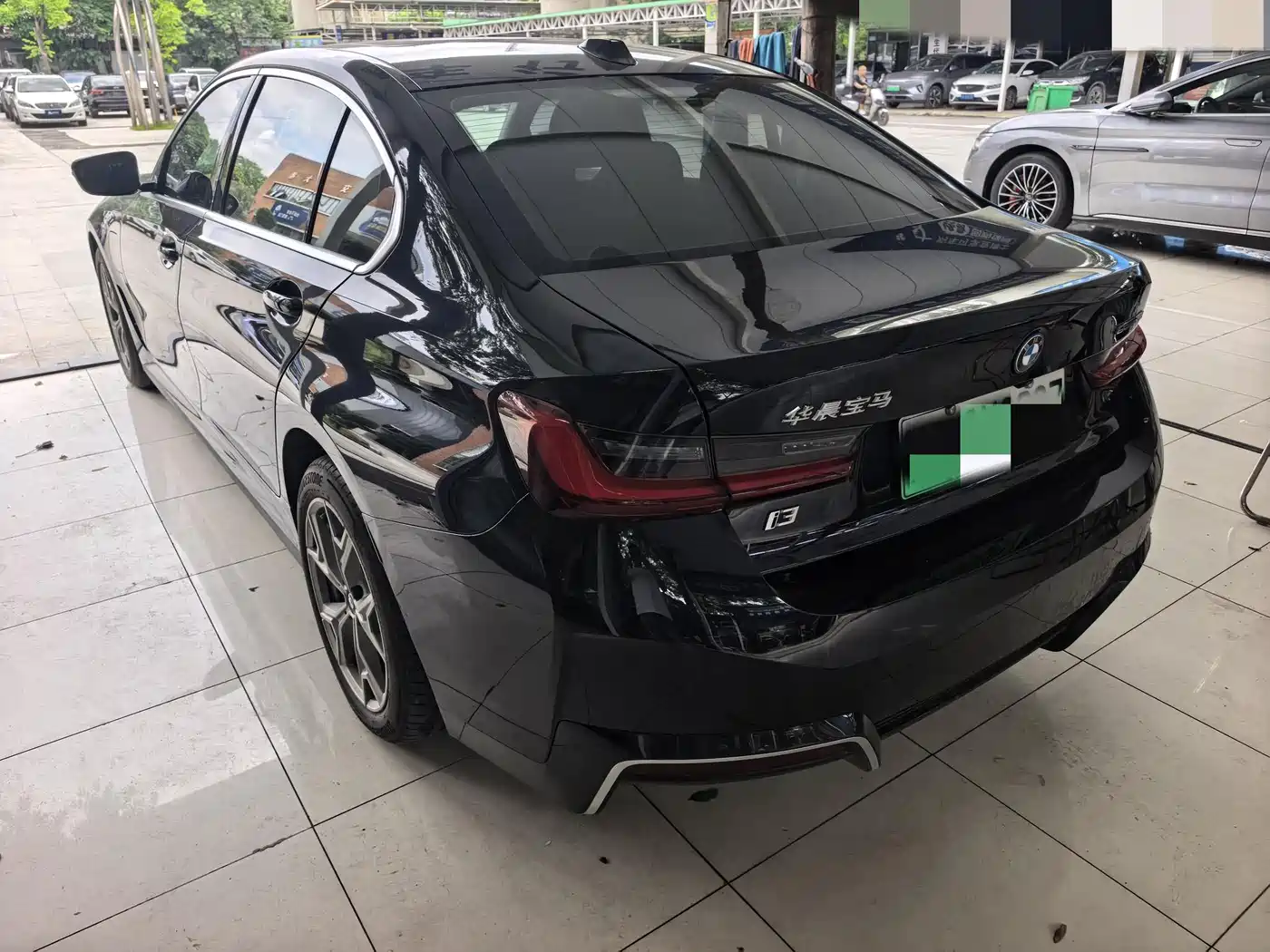 BMW i3 2024 eDrive 35 L фото 16
