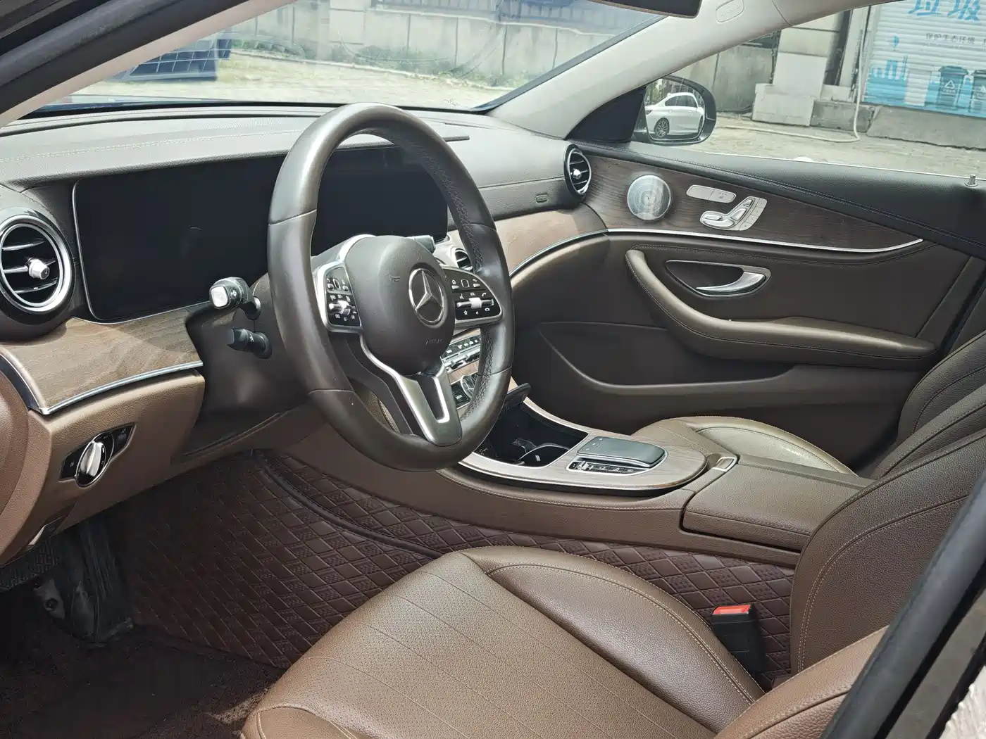 Mercedes-Benz E-Class 2020 E 300 L Luxury Model фото 4