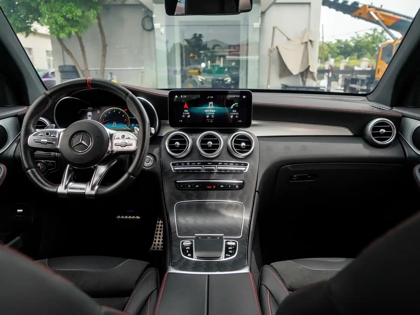 MERCEDES-BENZ GLC AMG