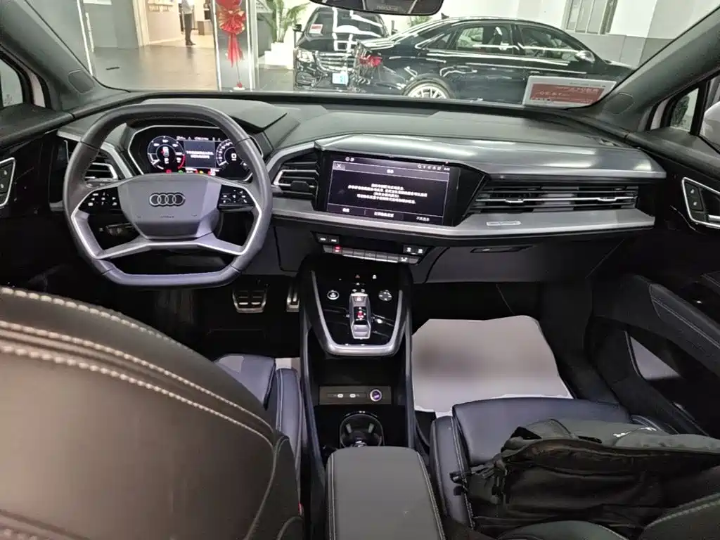 Audi Q4 e-tron 2025 2024 40 e-tron Pioneer Edition