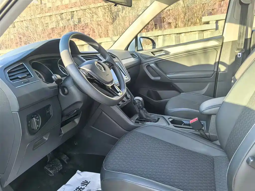 Volkswagen Tiguan L 2020 330TSI Auto 2WD Trend China VI фото 10