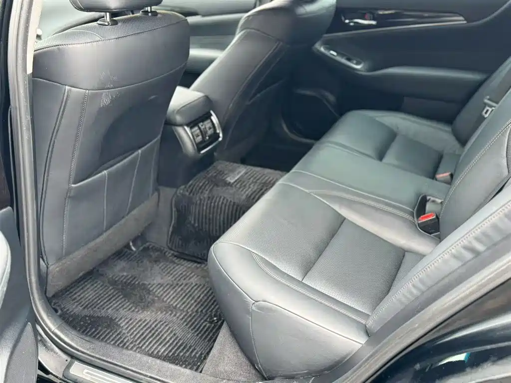 Toyota Crown 2015 2.0T Fashion фото 6