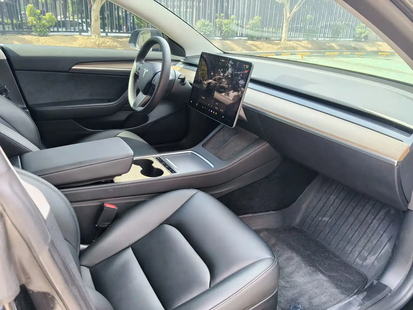 Фото 8 - Tesla Model 3