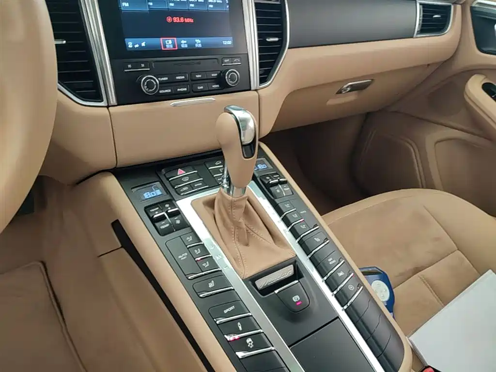Porsche Macan 2017 Macan 2.0T фото 14