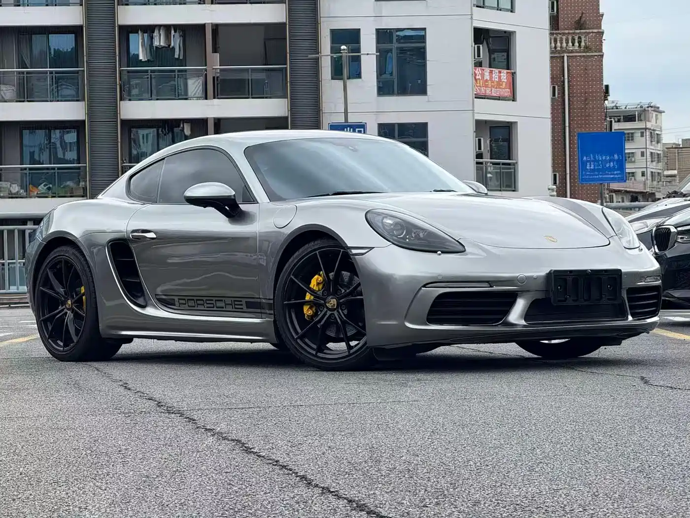 Porsche 718 2018 Cayman 2.0T фото 3