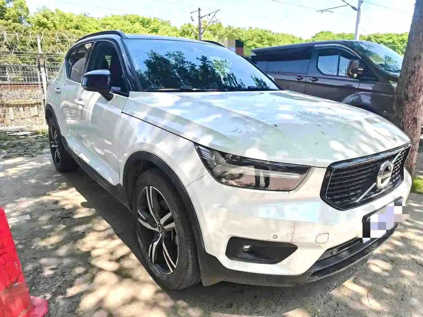 Фото 2 - Volvo XC40