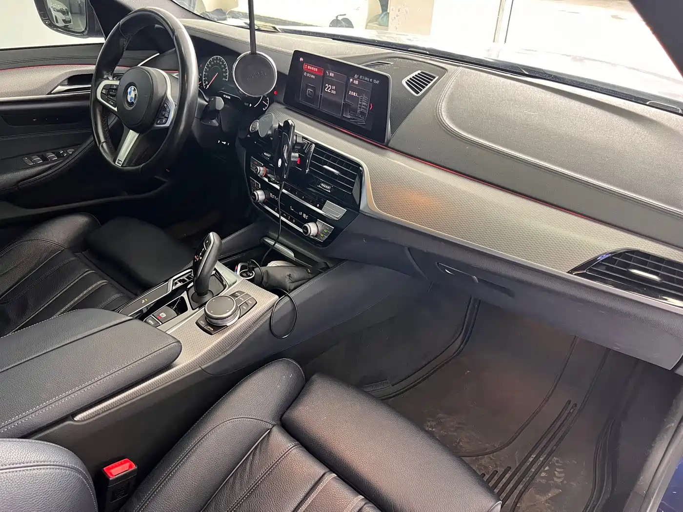BMW 5 Series (Import) 2019 525i M Sport Package фото 12