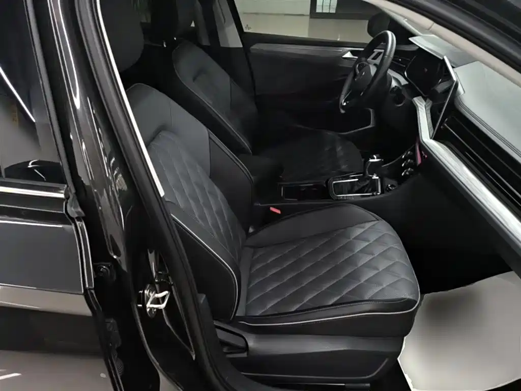 Volkswagen Sagitar 2023 300TSI DSG Surpassing Edition фото 25