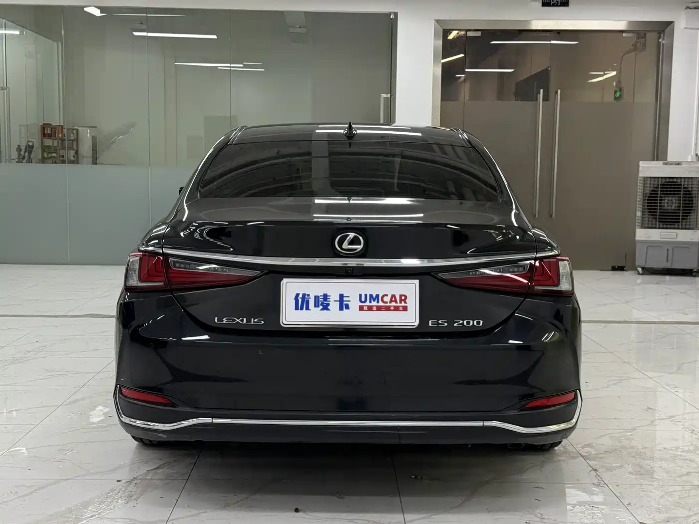 Фото 5 - Lexus ES