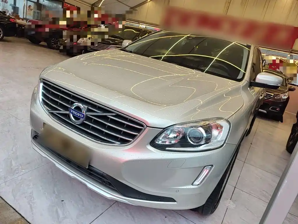 Фото 2 - Volvo XC60