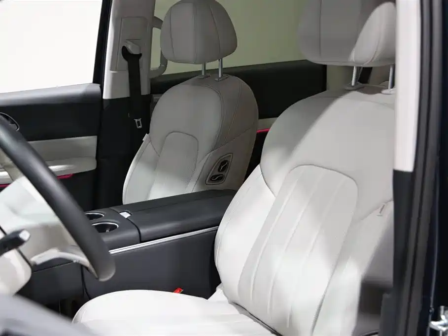 Voyah Auto Voyah Dreamer 2025 Model PHEV 4WD Premium QianKun Edition фото 13