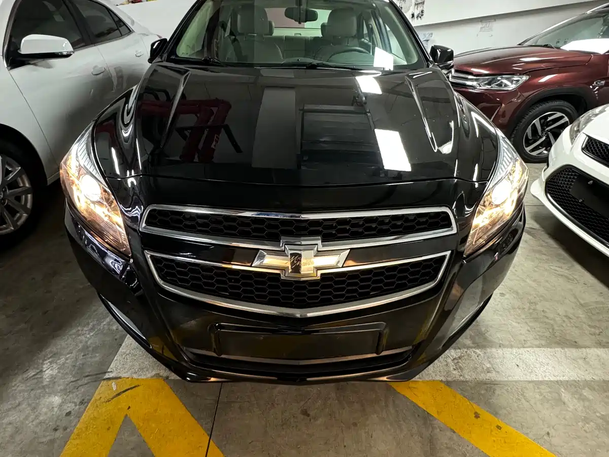 Chevrolet Malibu 2013 2.0L Automatic Luxury Edition фото 2