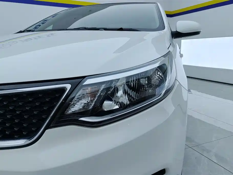 Kia K2 2015 Sedan 1.4L MT GLS фото 5