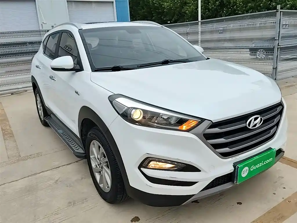 Hyundai Tucson 2015 1.6T Dual Clutch 2WD Smart фото 4