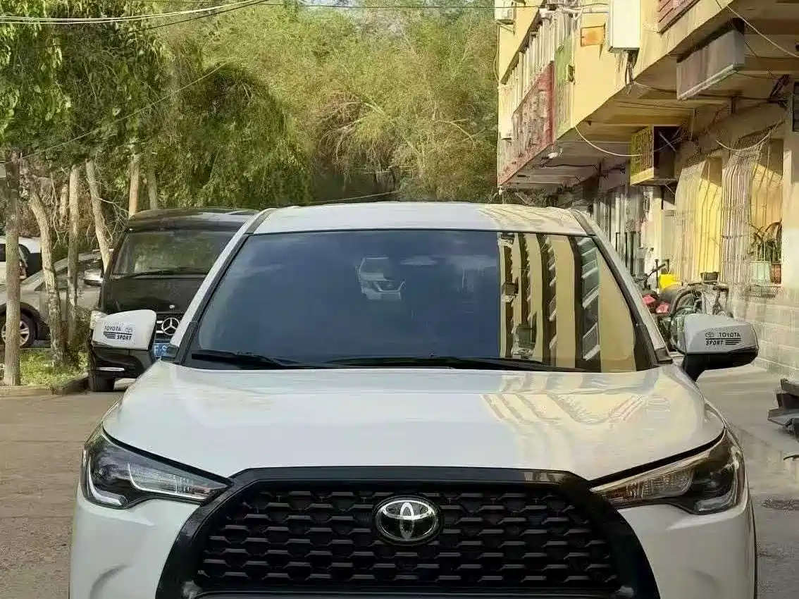 Toyota Corolla Cross 2024 Model 2.0L Pioneer Edition фото 2
