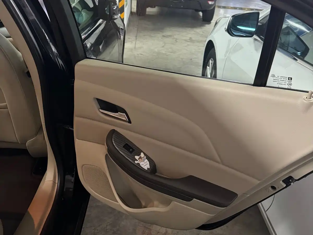 Chevrolet Malibu 2013 2.0L Automatic Luxury Edition фото 11