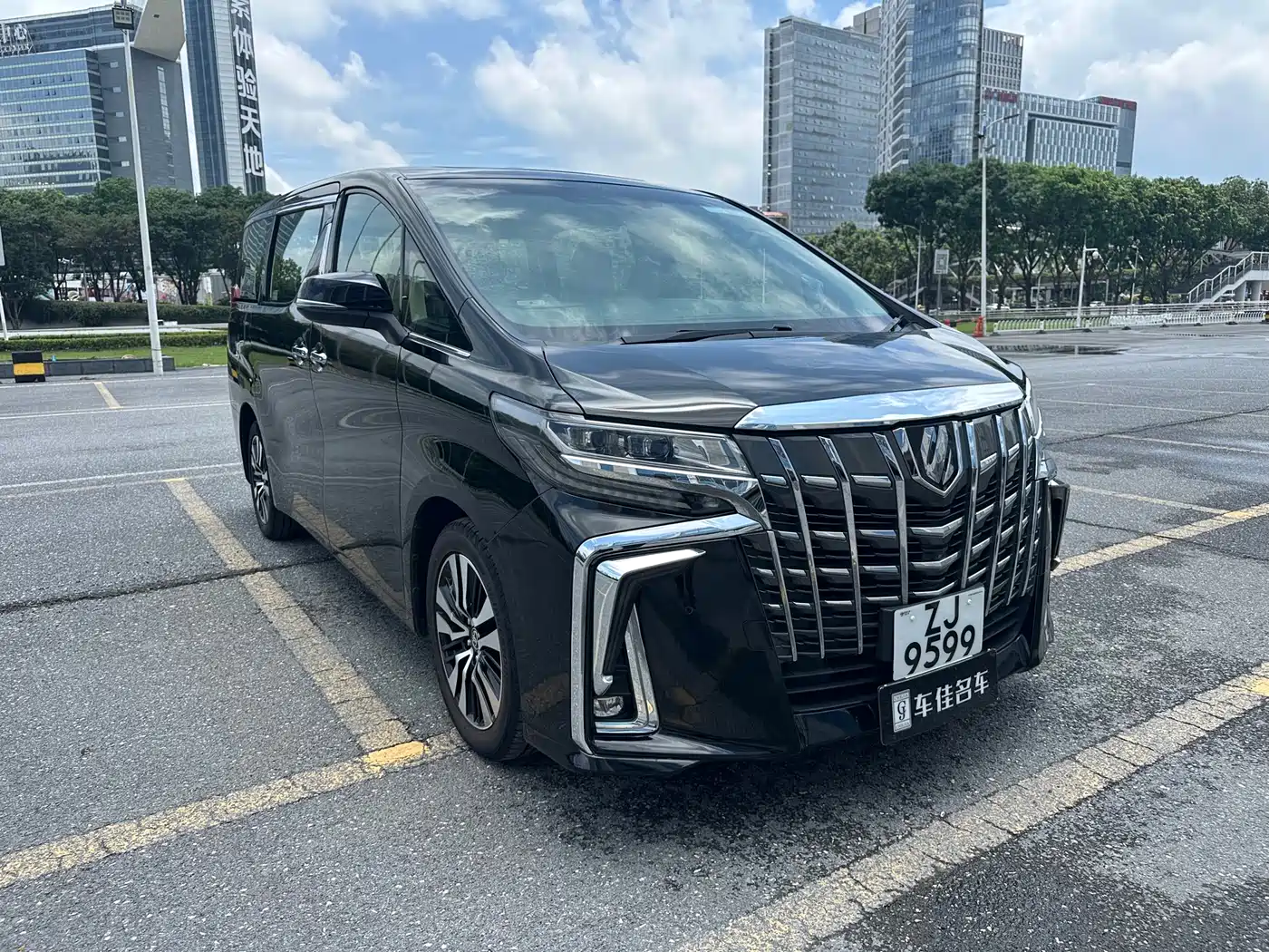 Toyota Alphard 2018 Facelift 3.5L Luxury Edition фото 3