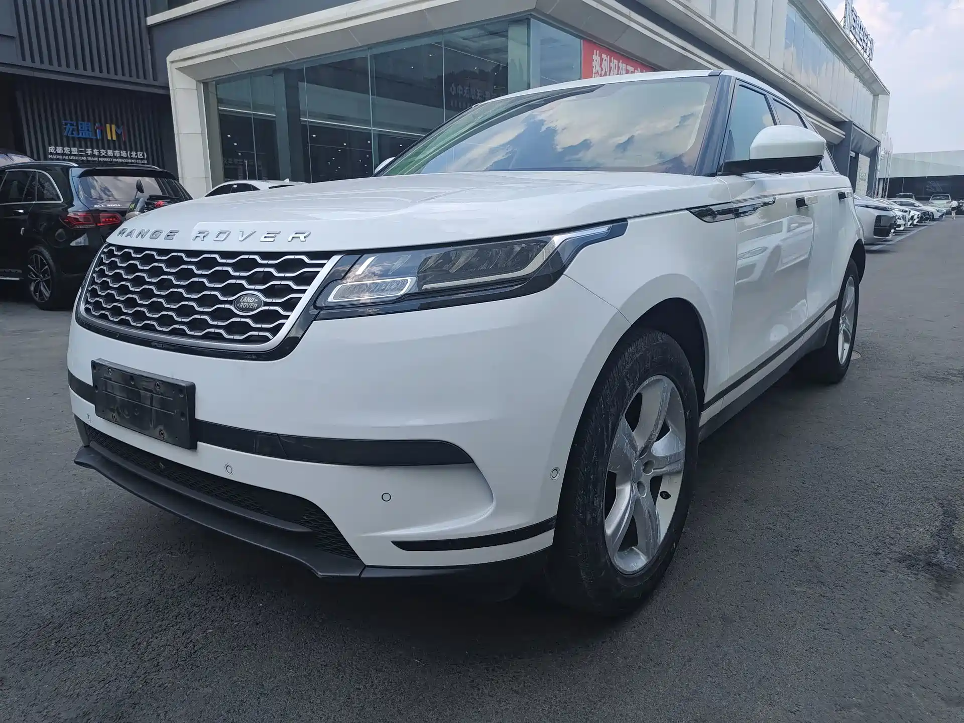 Фото 1 - Land Rover Range Rover Velar