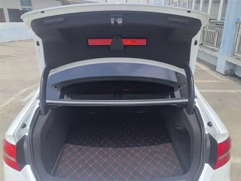 Audi A4L 2016 35 TFSI Collector's Edition Automatic Standard фото 19