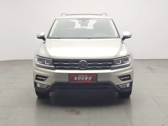 Volkswagen Tiguan L 2017 330TSI Automatic 2WD Luxury Edition — фото 3