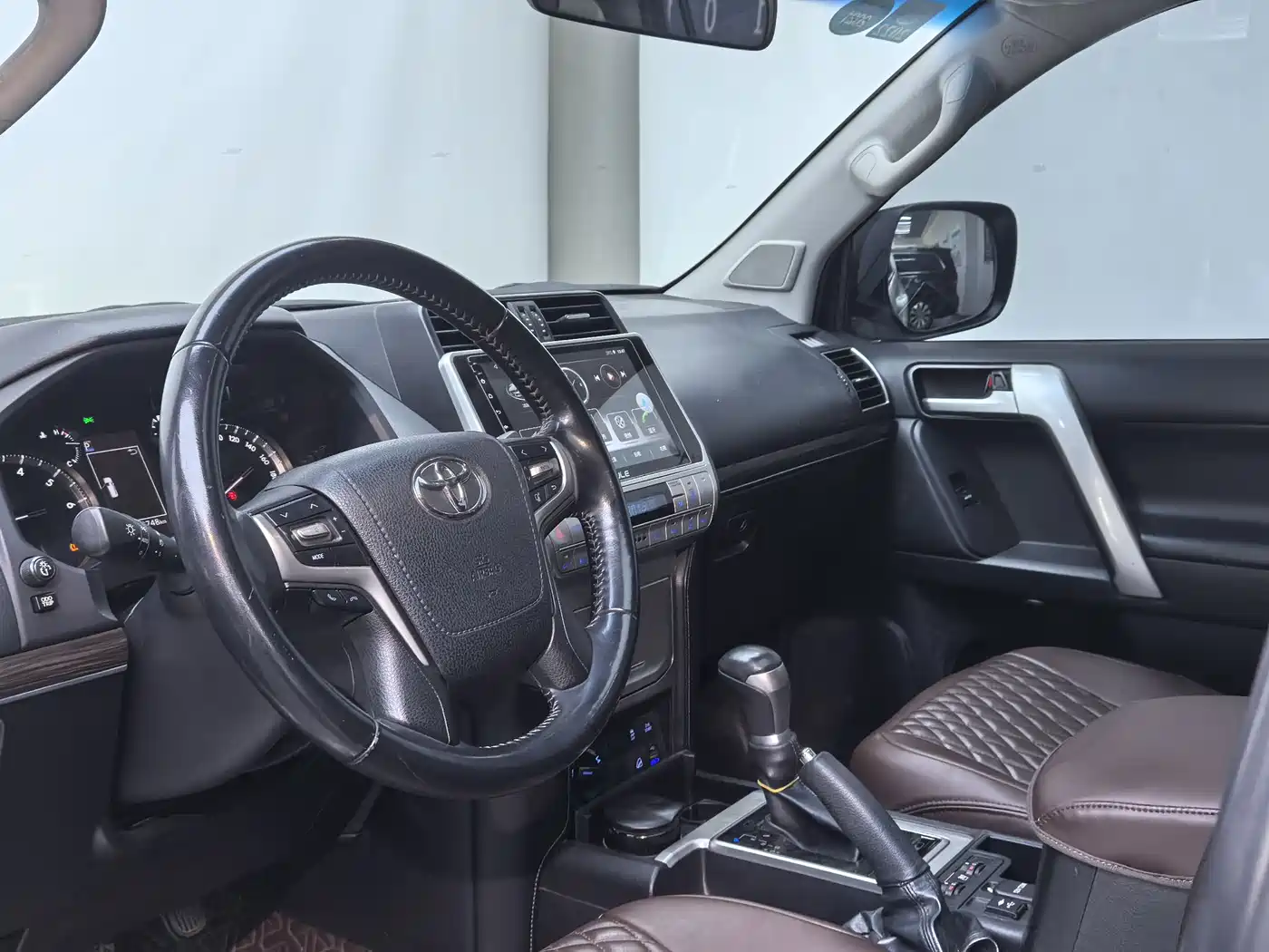 Toyota Prado 2019 3.5L Automatic TX-L Zunxiang Edition with Rear-mounted Spare Tire фото 9