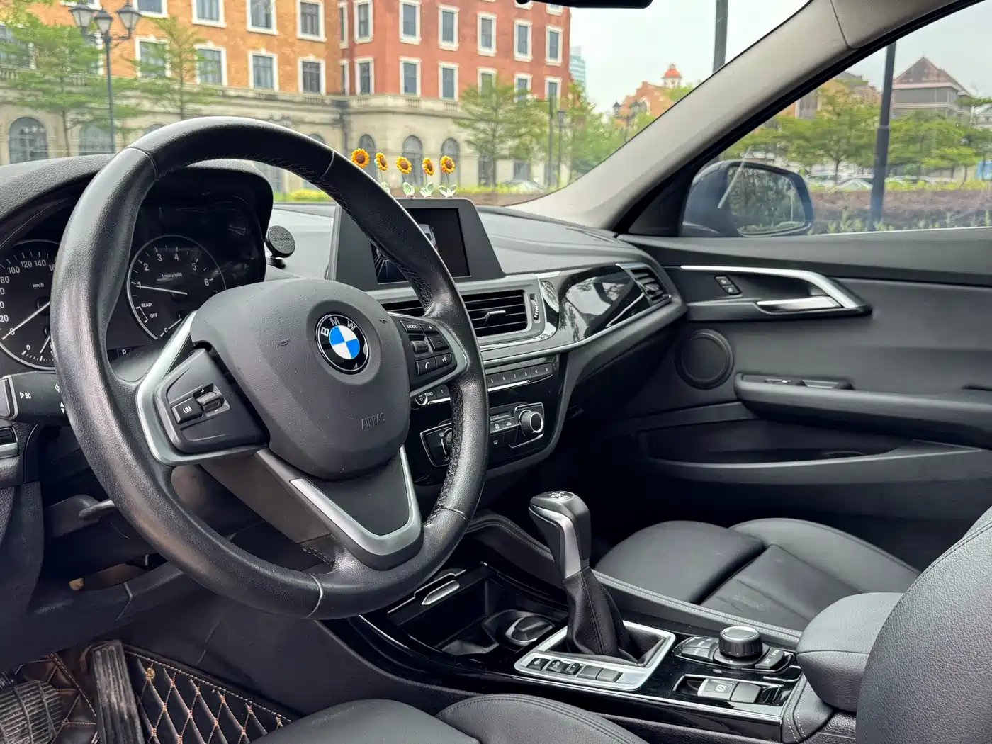 BMW 1 Series 2017 118i Sport фото 11
