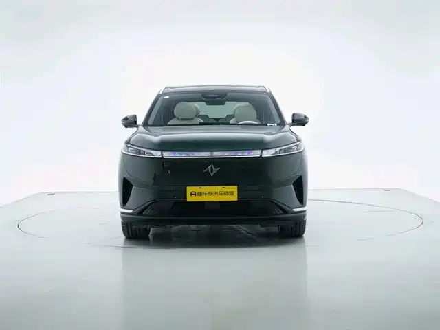 Dongfeng Yipai eπ008 2025 2026 6-seater Extended Range Family Edition