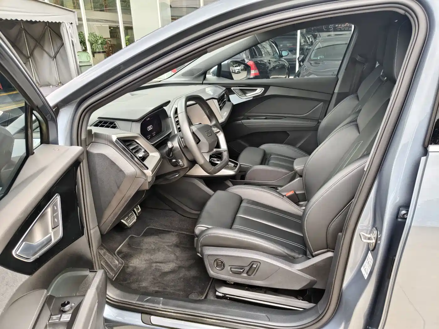 Audi Q4 e-tron 2024 2024 40 e-tron Pioneer Edition