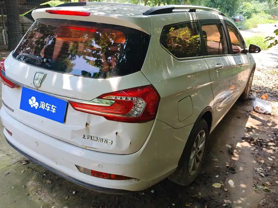 Baojun 310W 2017 2017 1.5L Manual Fashion Edition (China V)