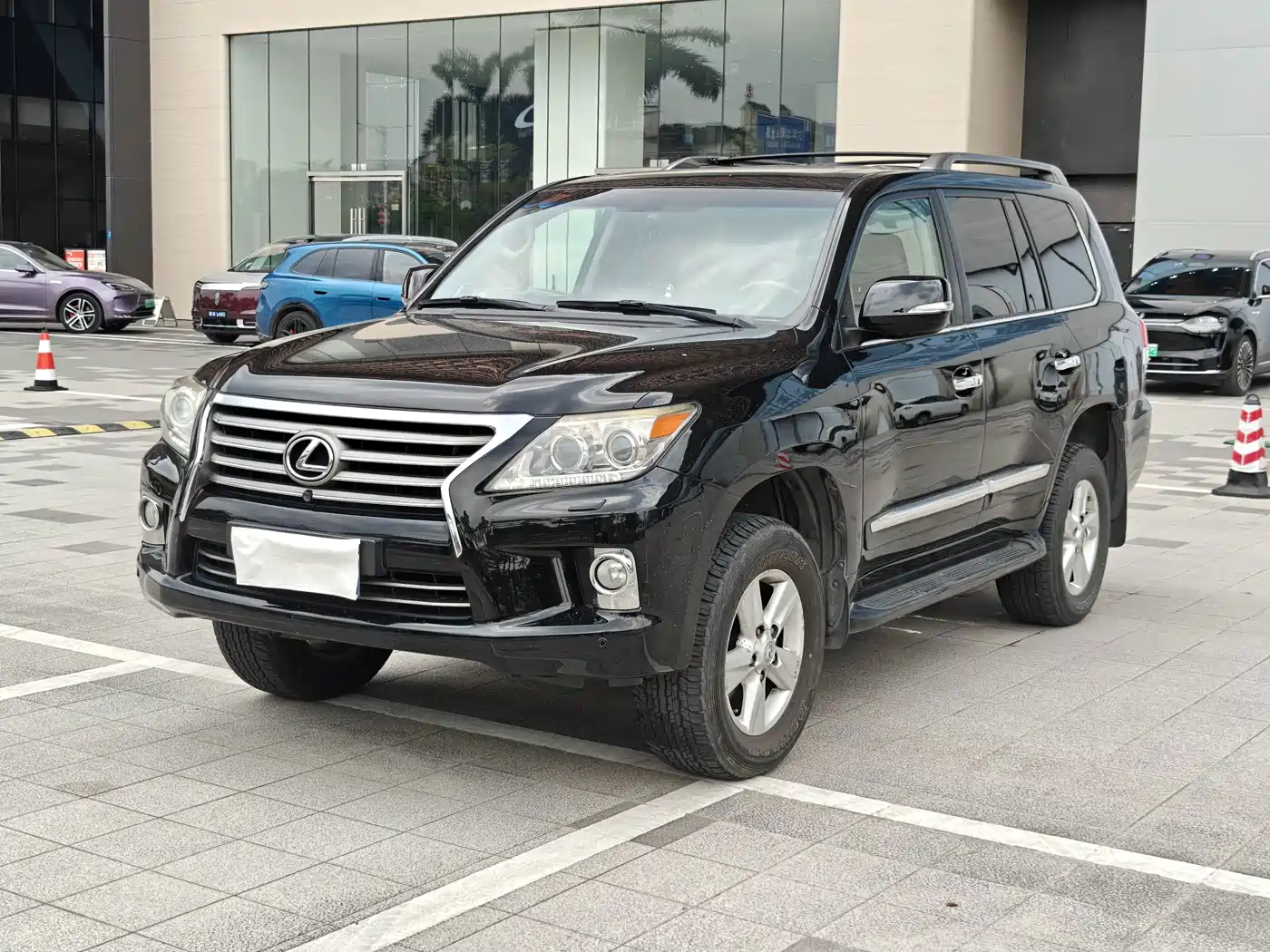Lexus LX