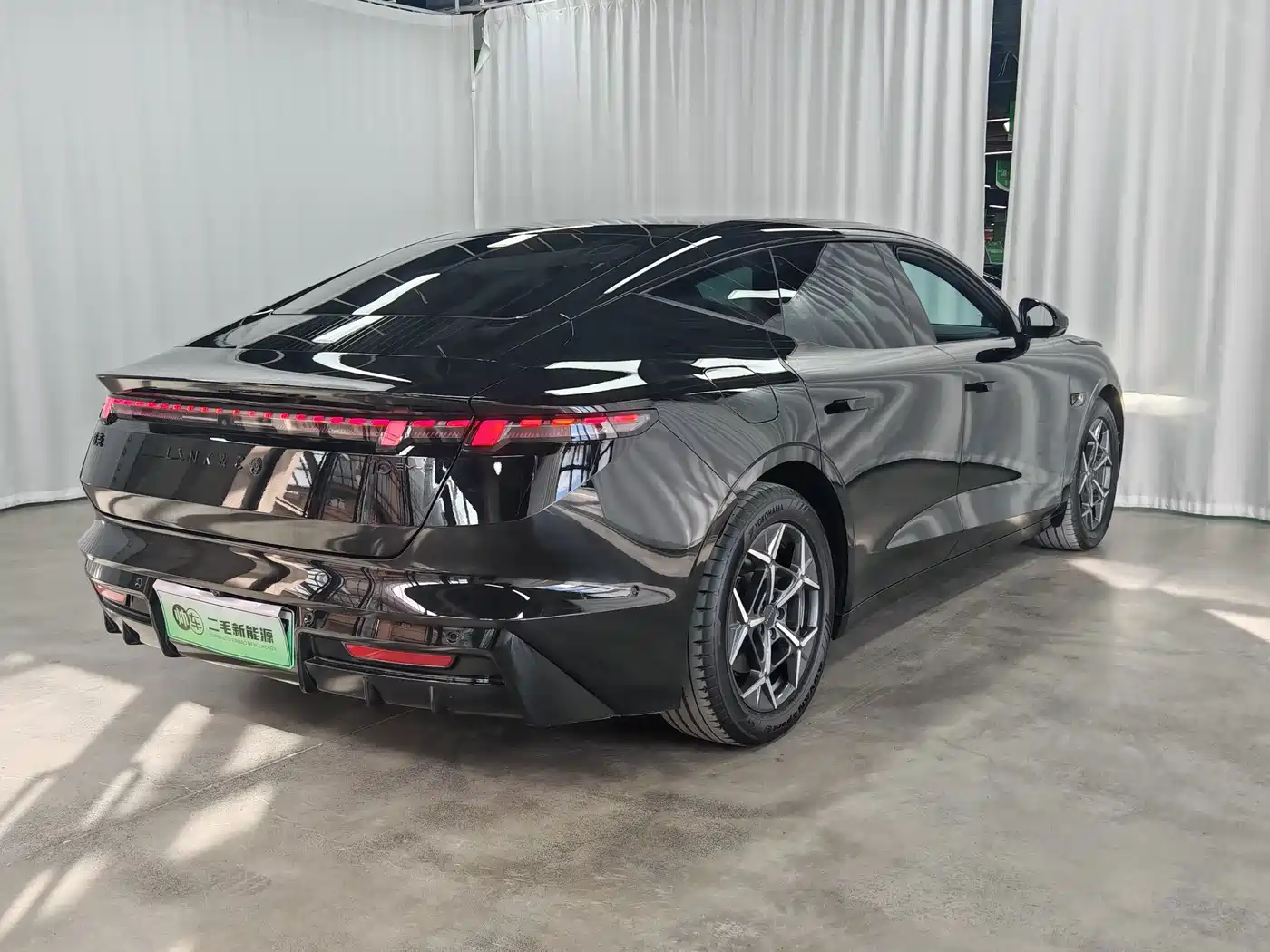 Lynk & Co 10 EM-P 2026 2025 Facelift 240 AWD Ultra
